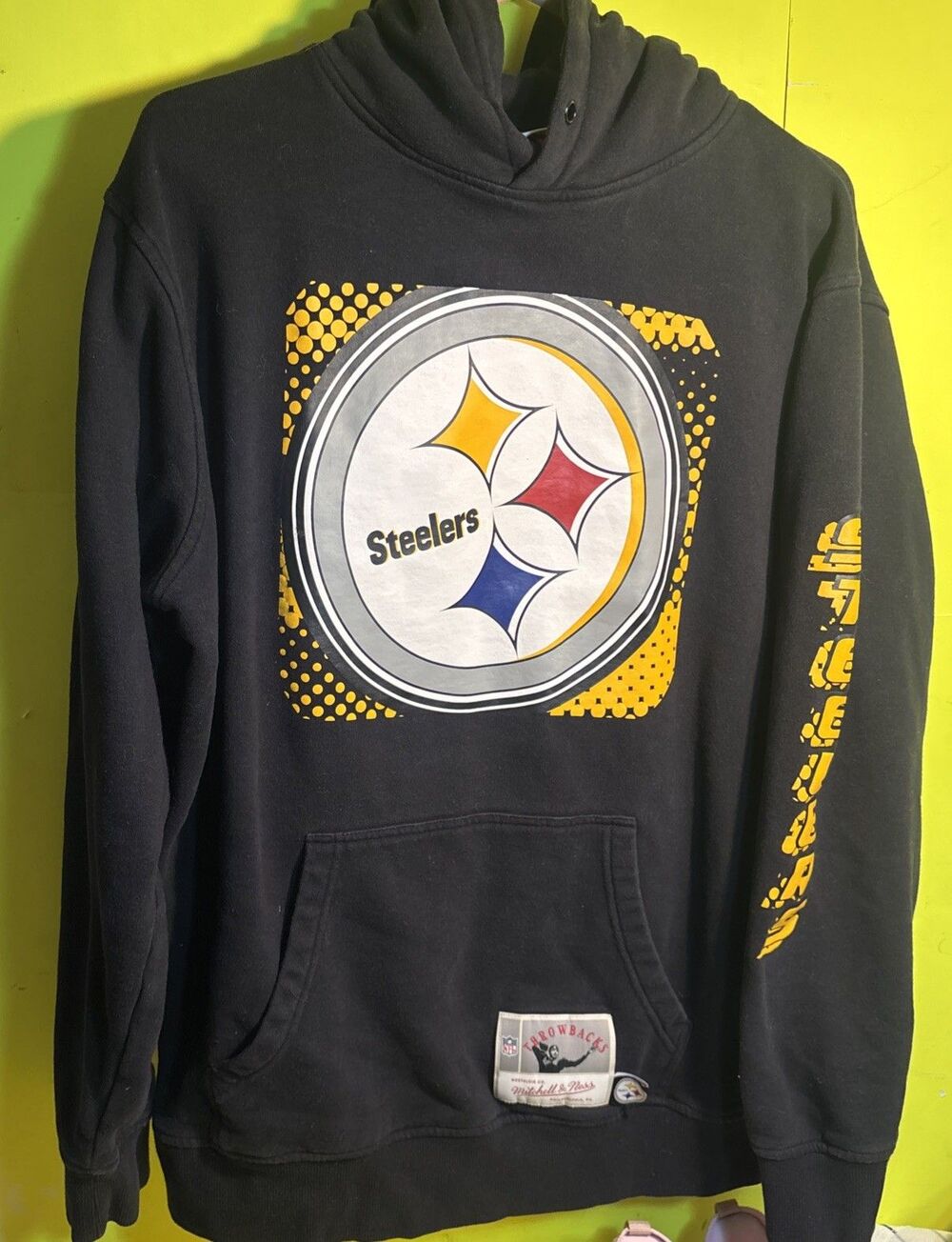 Mitchell & Ness Men's Black Pittsburgh Steelers Big Face 7.0 Pullover Hoodie XL